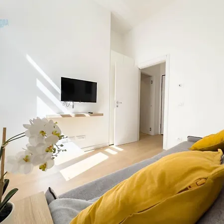 Appartamento San Lazzaro 23 - 2 Tirabora Short Rent